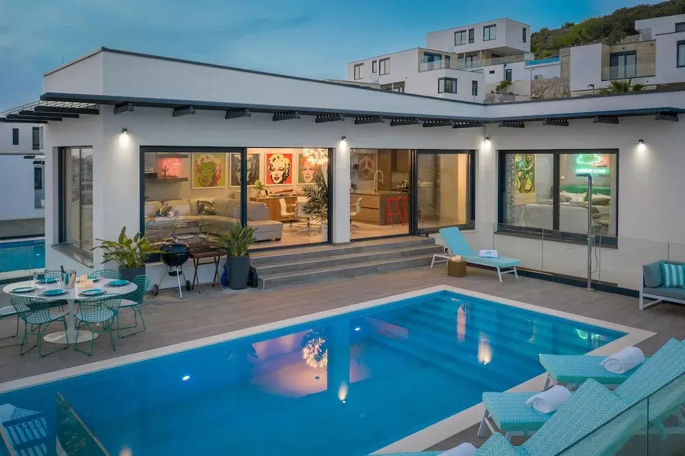 Luxury Villa Riva