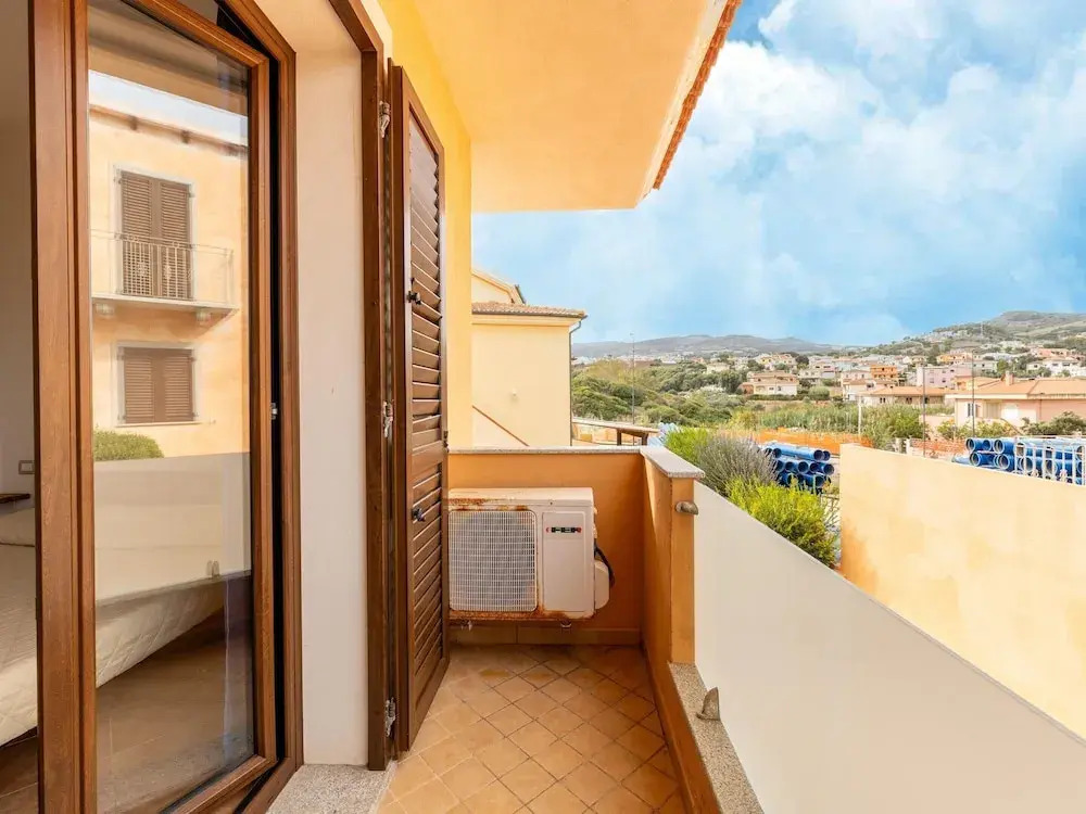 Apartment With air Conditioning and Terrace