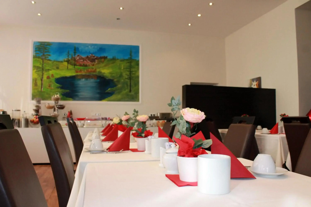 Aariana Hotel