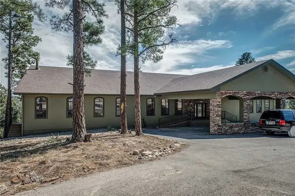 Alpine Village Lodge - Five Bedroom Cabin