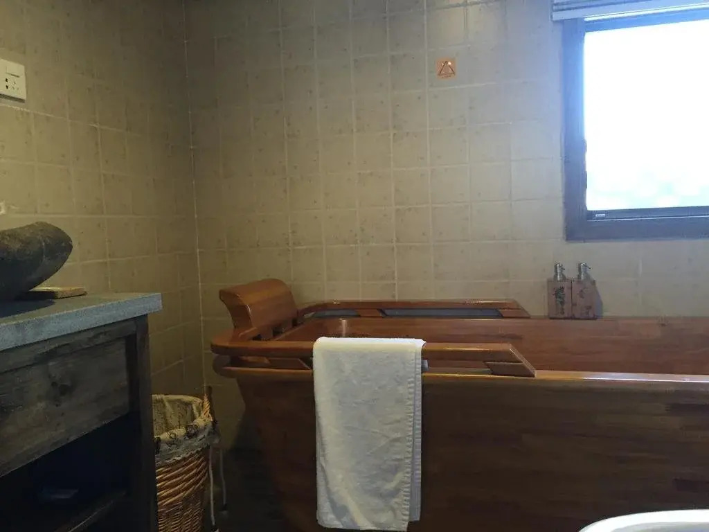 Qiantong Yishi Inn Ningbo