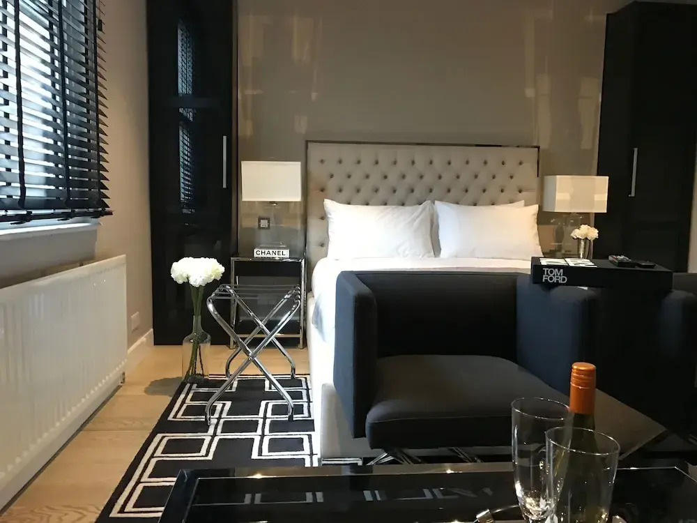 Sakkson House Boutique Rooms & Suites