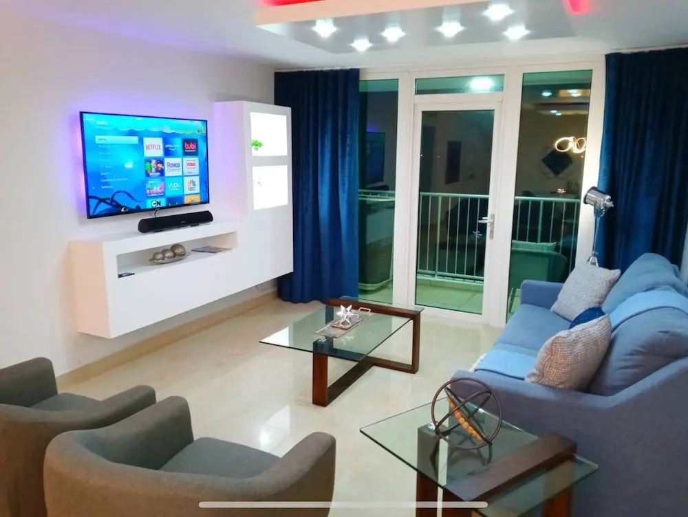 Isla Verde Beachfront Retreat With Parking