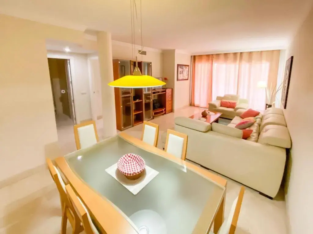 Apartamento en Los Patios de Santa Maria Golf