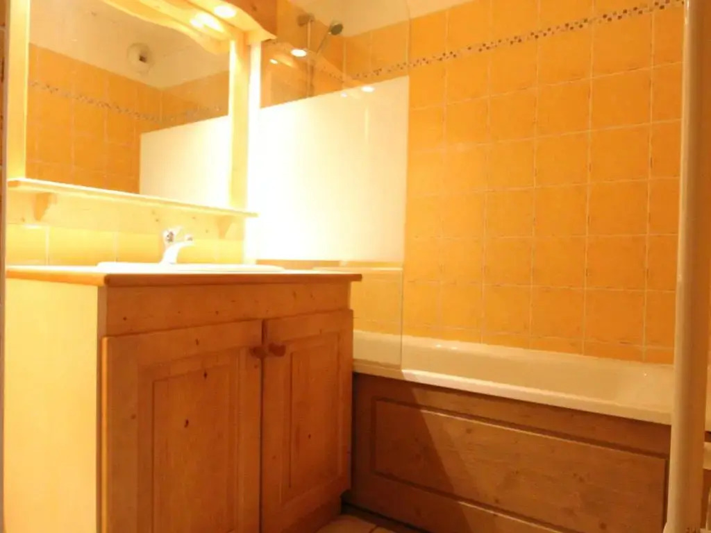 Appartement Lanslevillard, 3 pièces, 6 personnes - FR-1-508-104