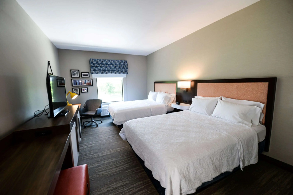 Hampton Inn & Suites Lenoir, NC