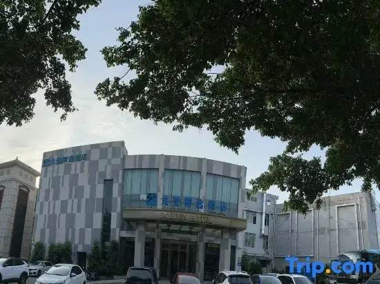 Golden Hotel