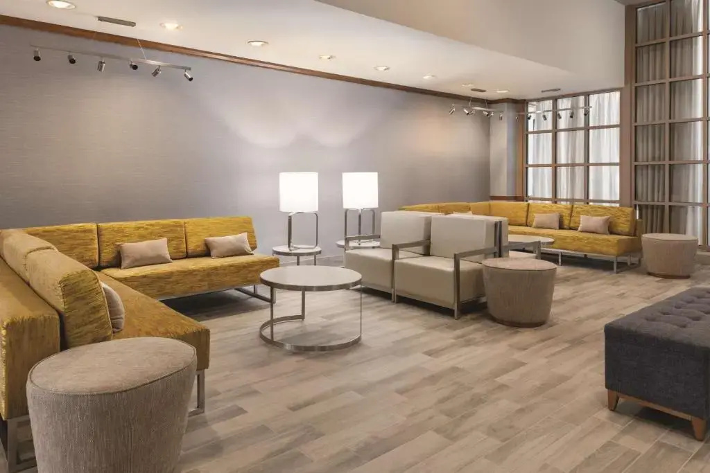 Clarion Hotel Milwaukee Airport