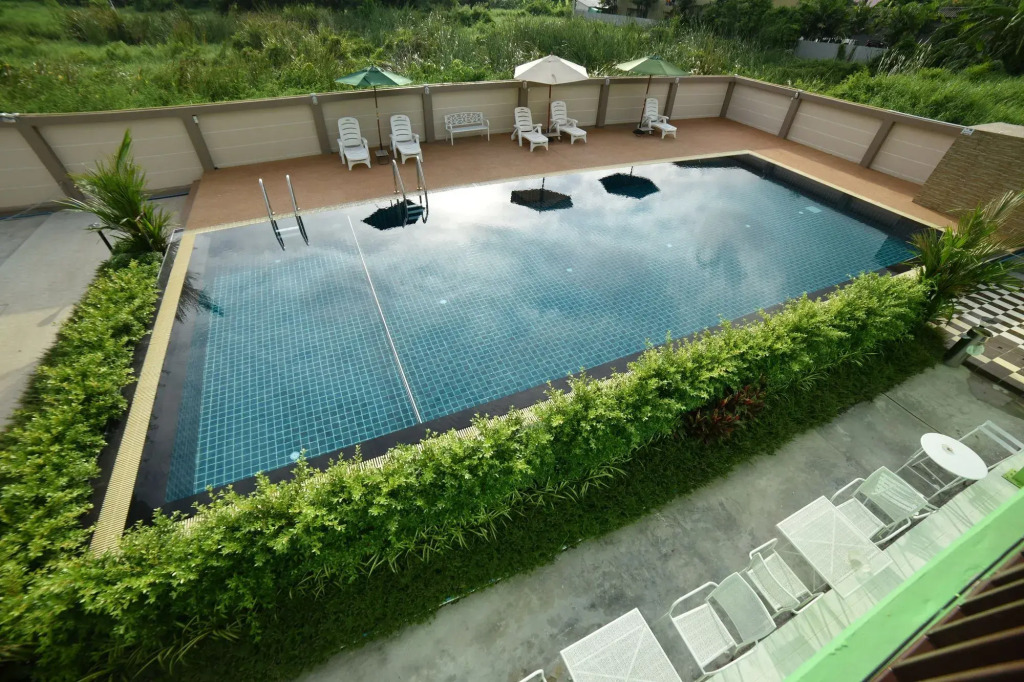 Gold Airport Suites