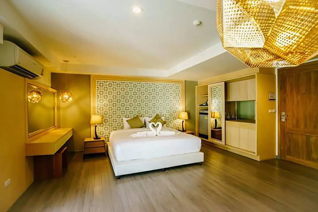 Moon Dragon Hotel