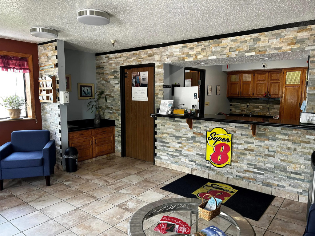 Super 8 by Wyndham Boone