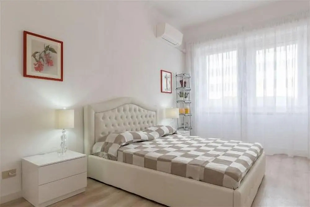 San Pietro Roomy Flat