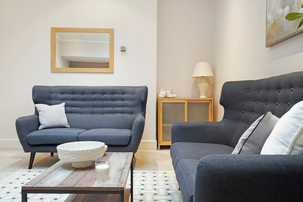 Hertford Flat 3