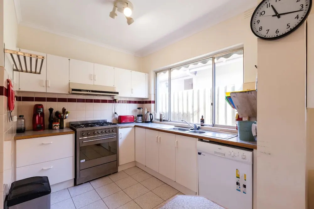 KELLY, 3BDR Northcote House