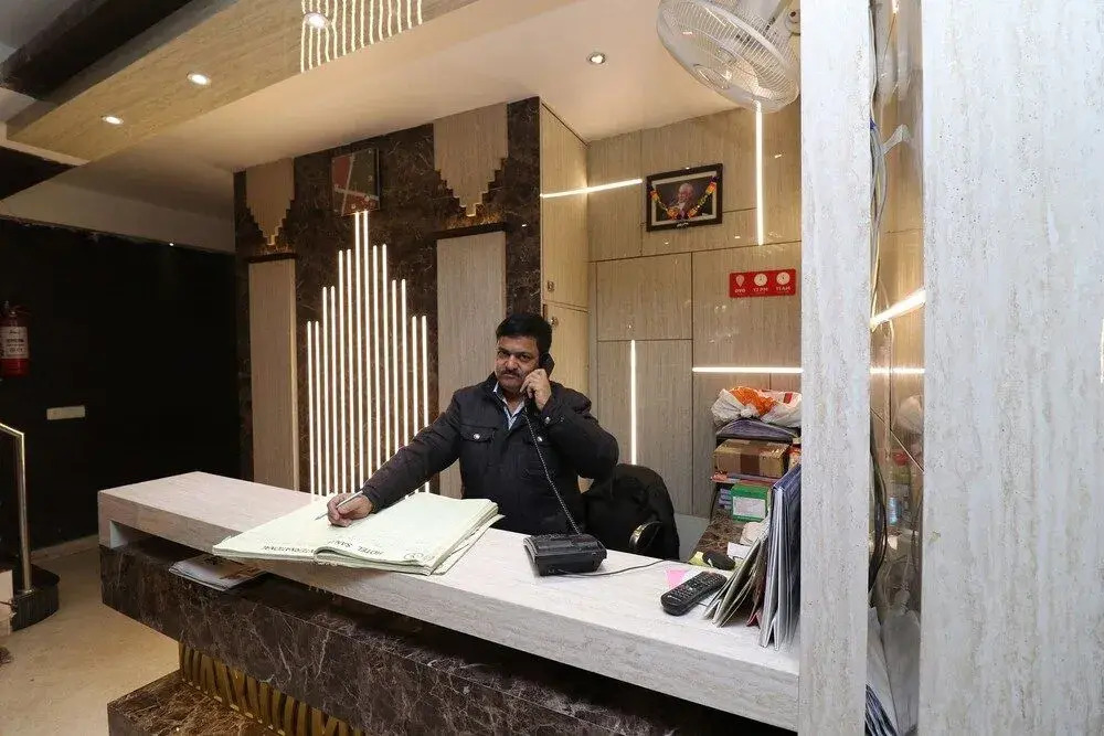 OYO 24608 Sanjay Galaxy Premium