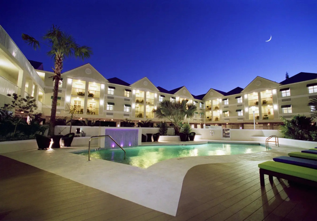 Silver Palms Inn & Historic Homes