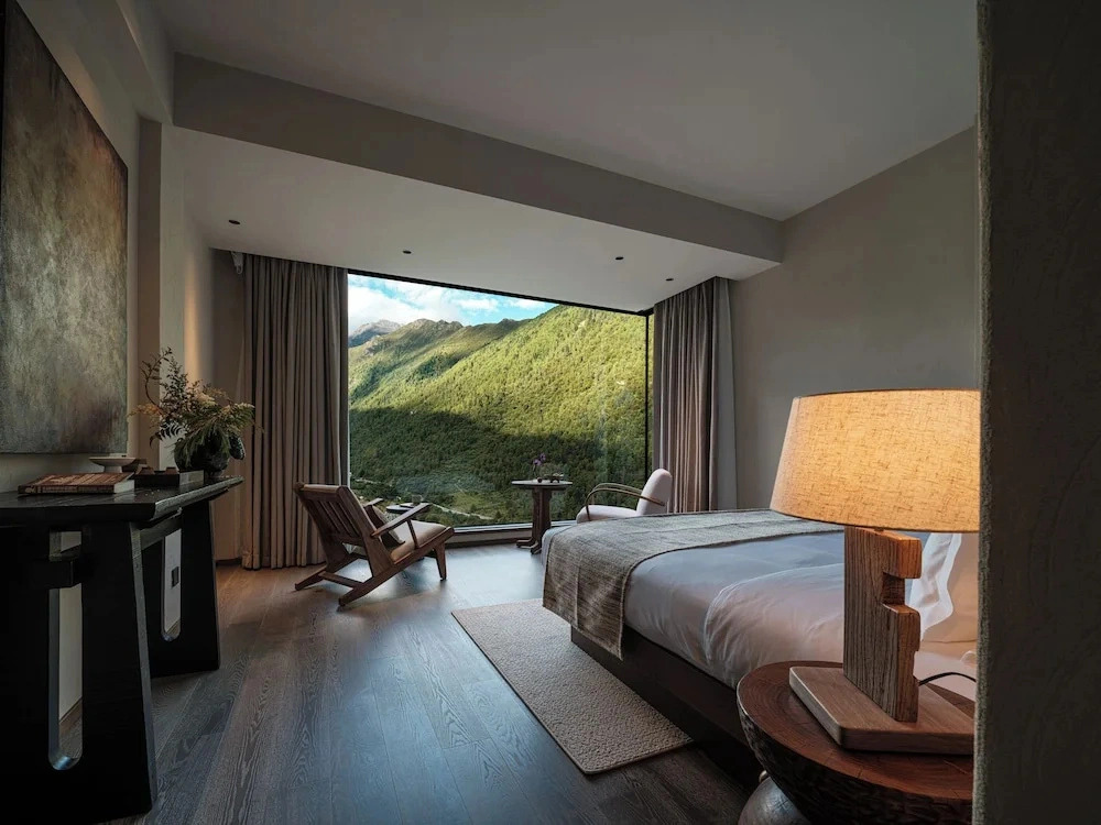 Ruoshui Mountain Retreat Holiday Inn