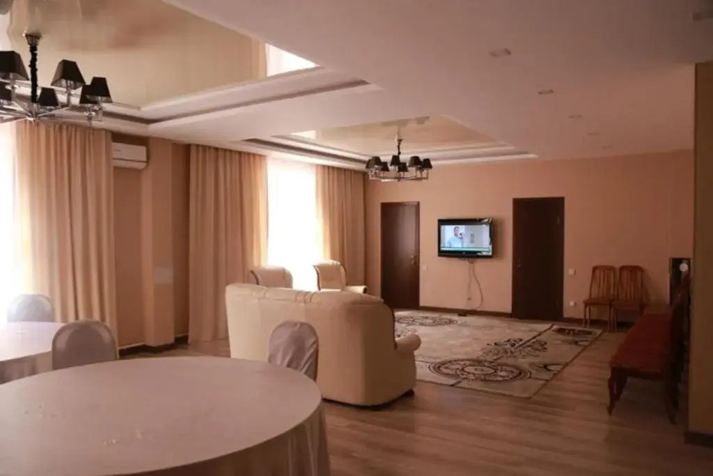 Center Hotel