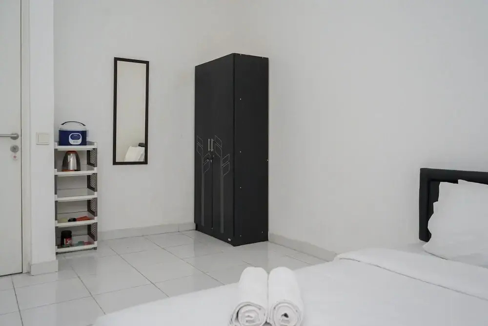 Cozy And Calm Studio No Kitchen Apartment At Aeropolis Residence