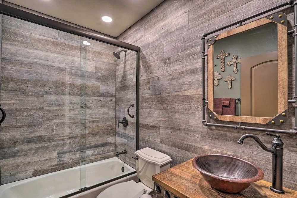 Chic Fort Myers Escape w/ Community Perks!