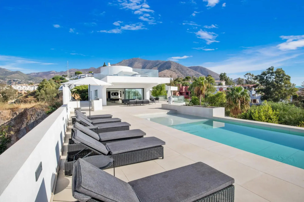 Villa Nirvana in Fuengirola