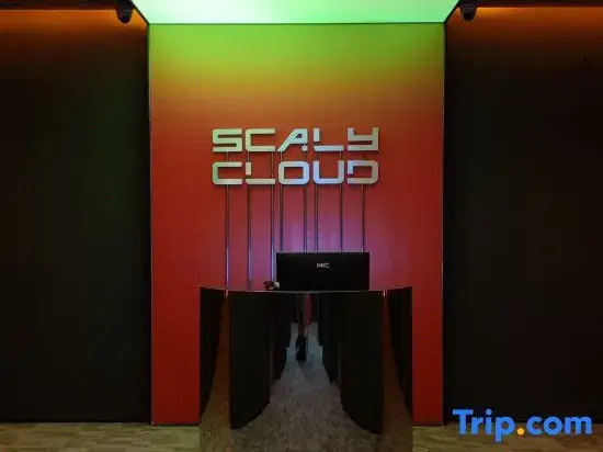 Linyun E-Sports Hotel (Shaoxing Houshu Road Subway Station)