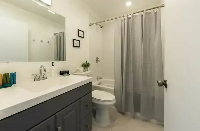 The Retreat Units 3 4 Freshly Remodeled Patio With Hot Tub and Fire Pit