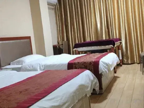 Qianchunchen Business Hotel