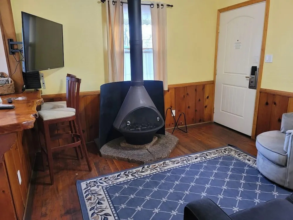 Hillcrest Lodge
