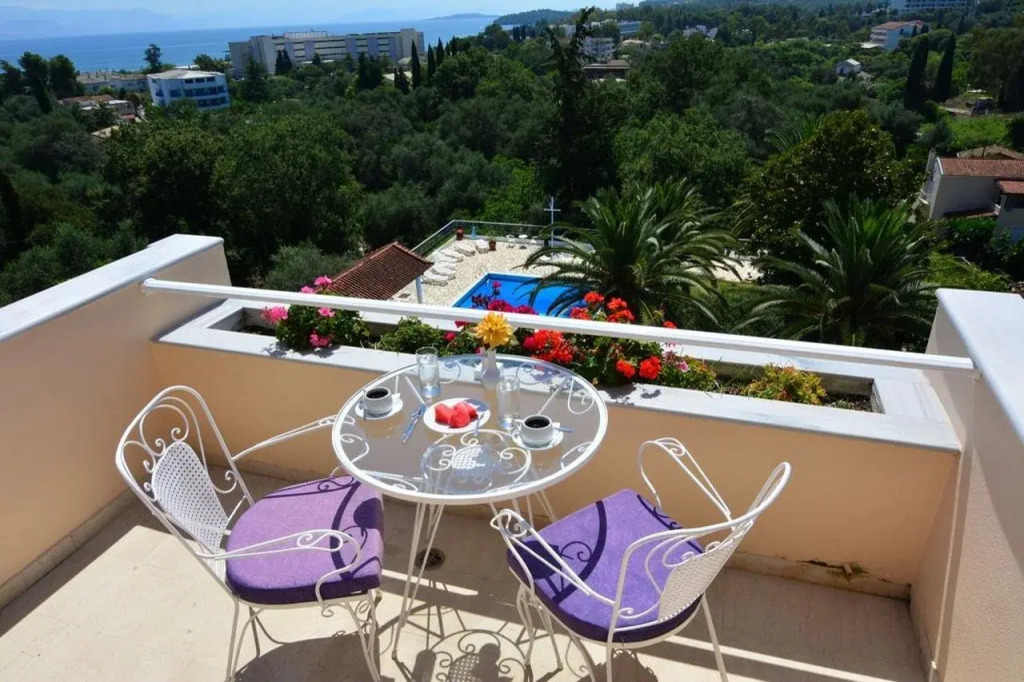 La Calma Hotel