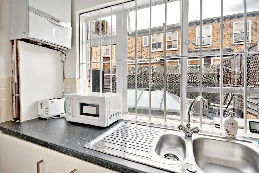 BUTE 17 2 Bed Maisonette