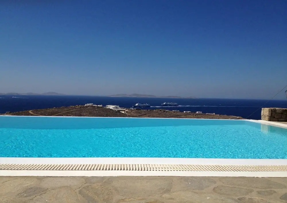 Delicate Mykonian House at Houlakia