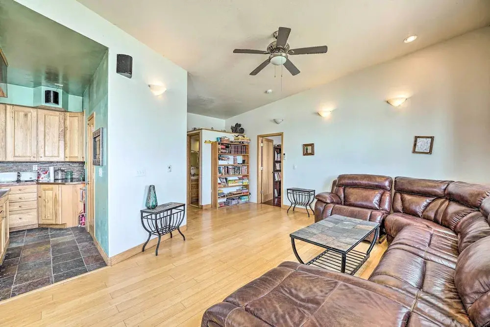 Lakefront Country Home w/ Waterslide & Trampoline!
