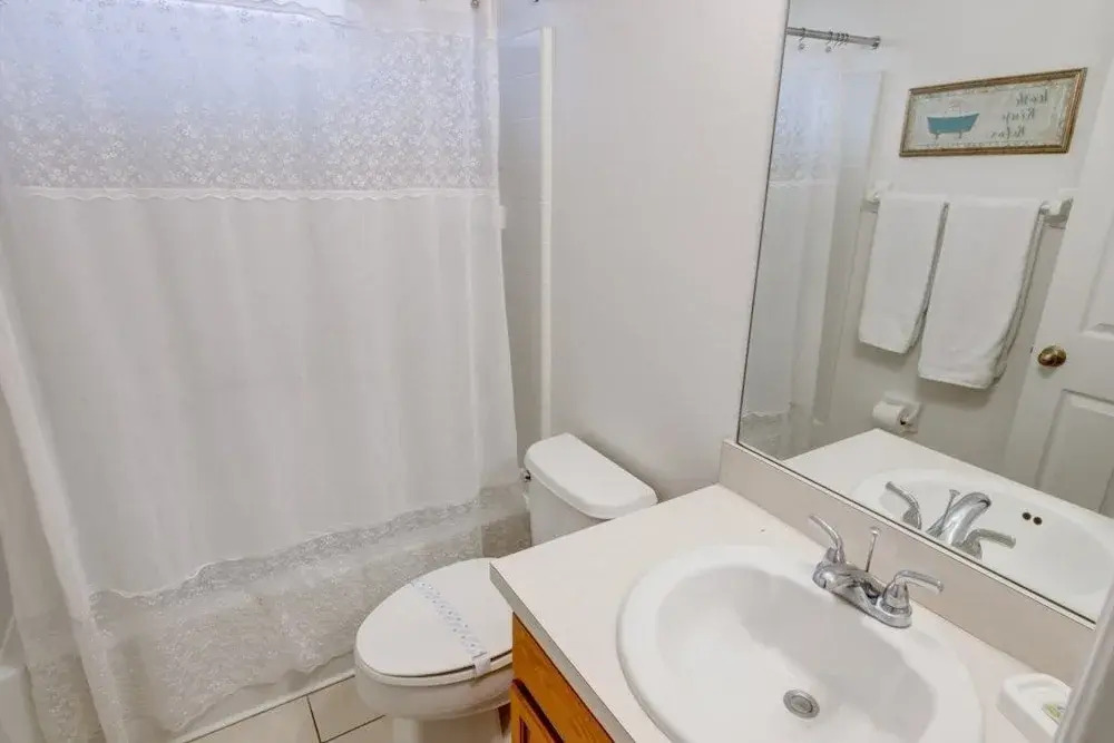 Private South Facing Pool With Game Room! 3 Bedroom Home