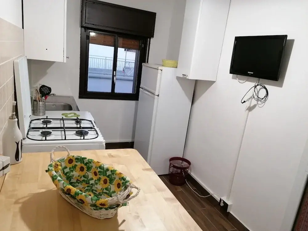C-Side home & music