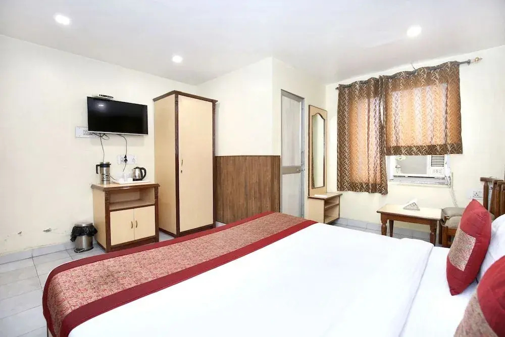 OYO 7445 Hotel Amritsar Residency
