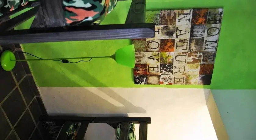 Hostel 32