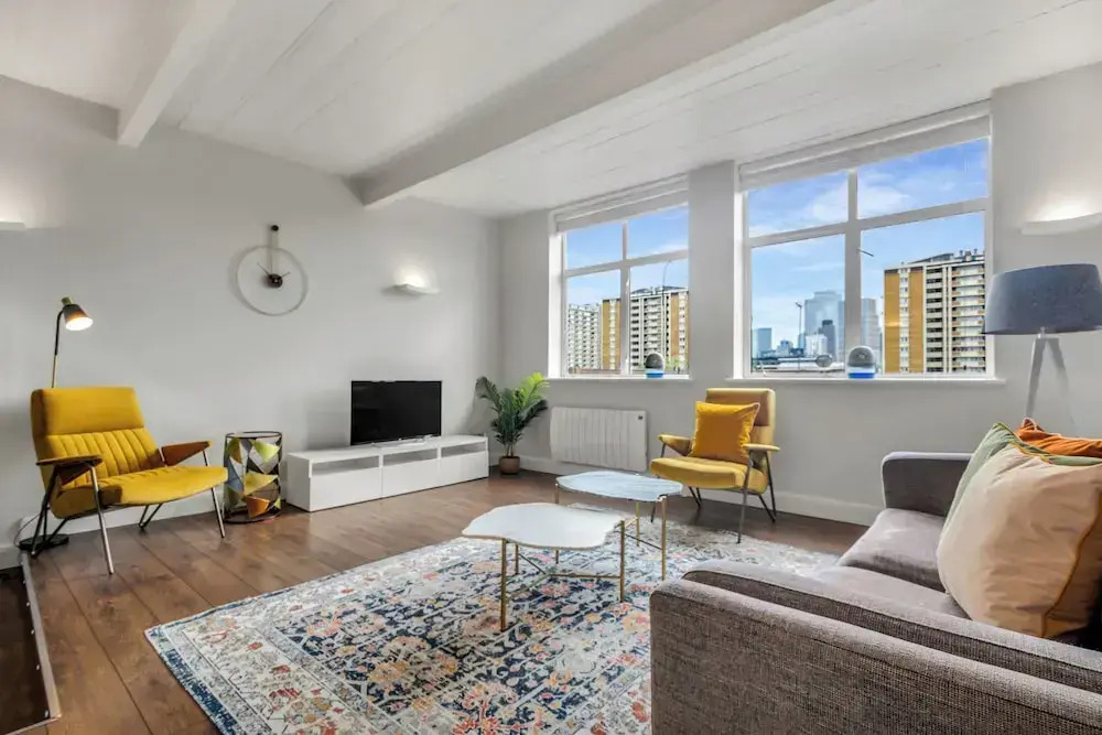 Three Bedroom Apartment in City Reach