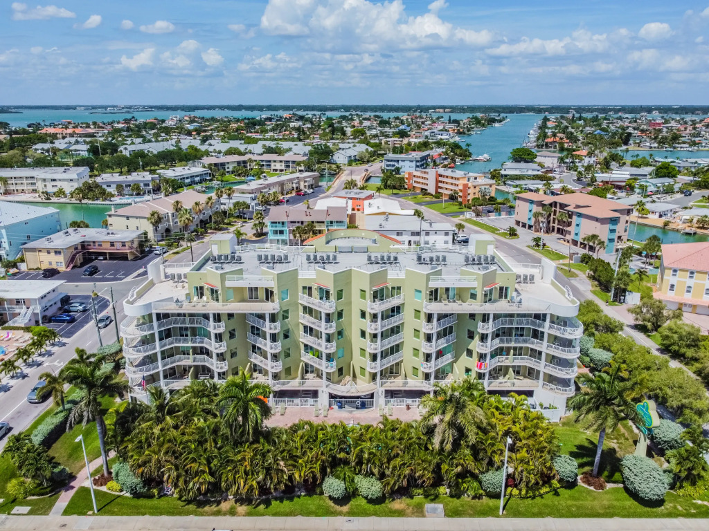 Luxury Spacious Penthouse Beach View Treasure Island Pool HotTub
