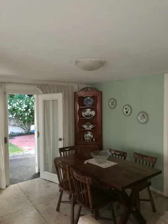 Wonderful Chalet three blocks from the beach