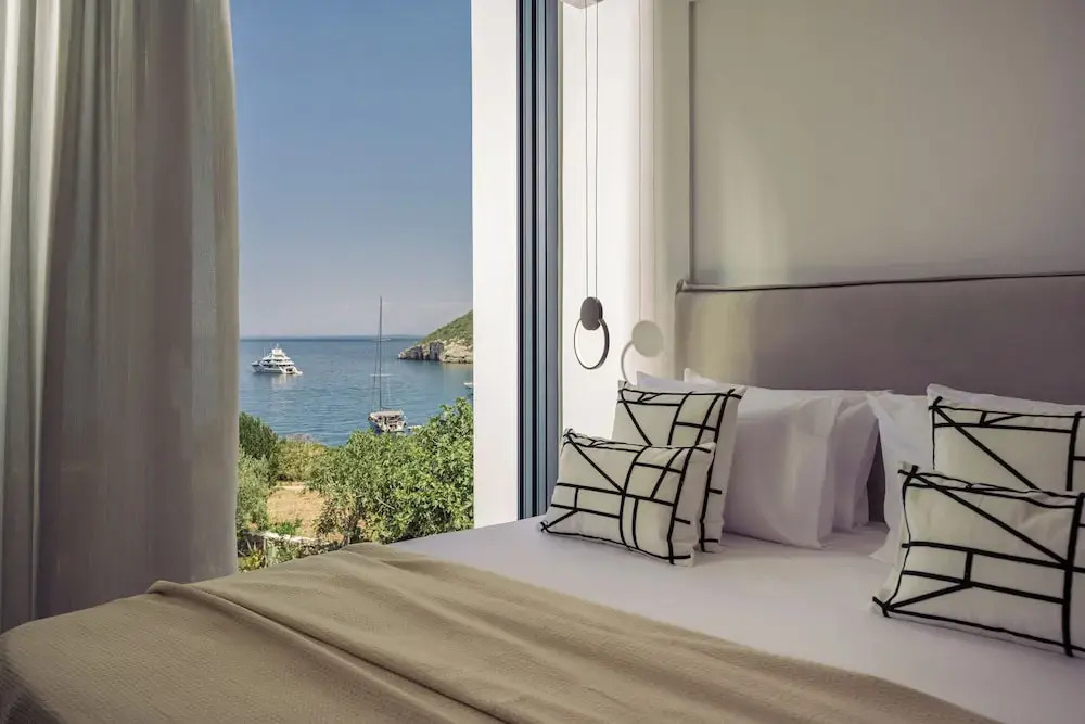 Terra Petra Luxury Villa - The Seafront Retreat