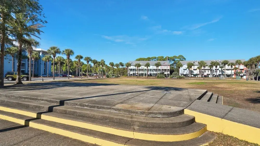 The Salty Dog on 30a: Modern Updates, 1 Minute to the Beach!