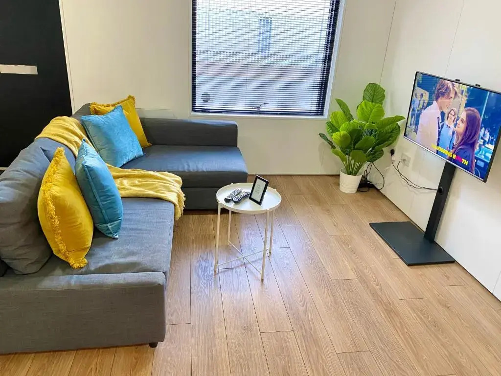 Large Townhouse 5 Beds with Two Parking Spaces - Manchester City Centre