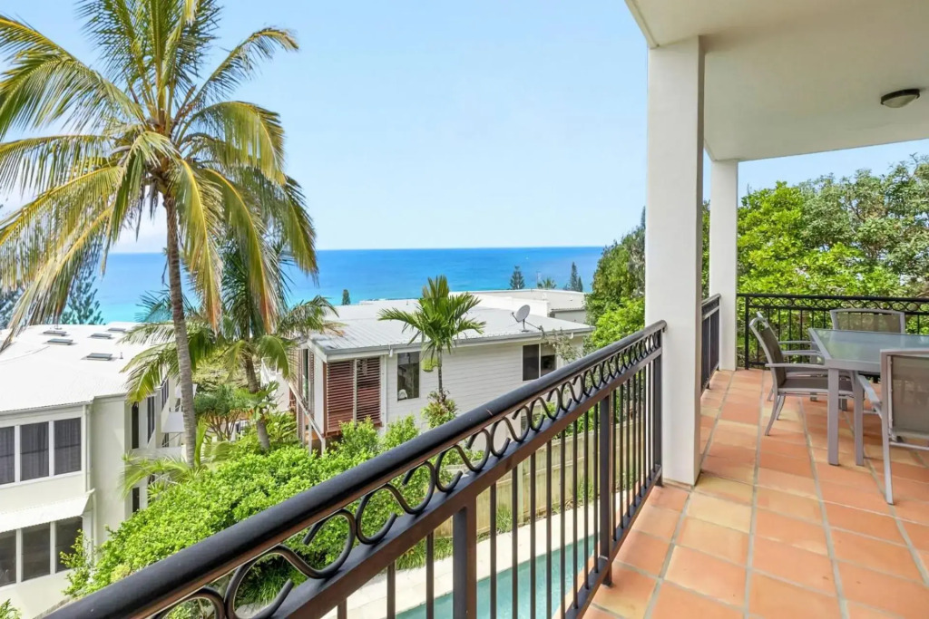 4 Hilltop Villas Enjoy Ocean Views From The Heart Of The Village