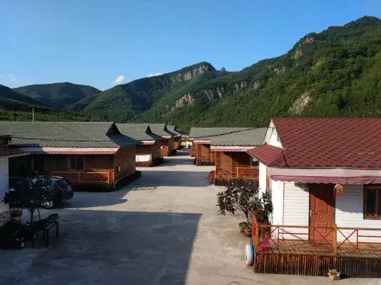 Zhoufu Manor