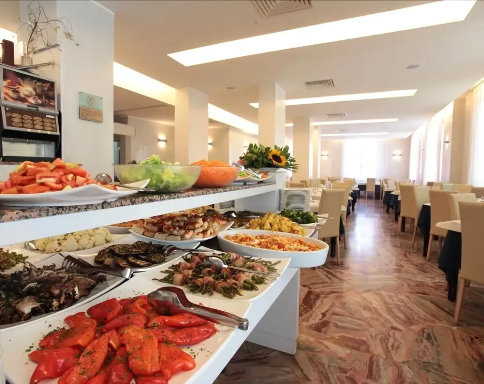 Family Hotel Antibes -50m dal mare