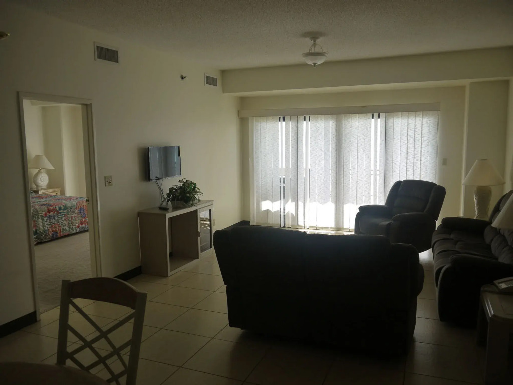 Aquarius Beach Tower