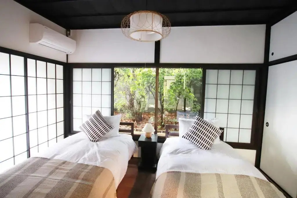 Yamaguchi House Annex, Private House with Onsen