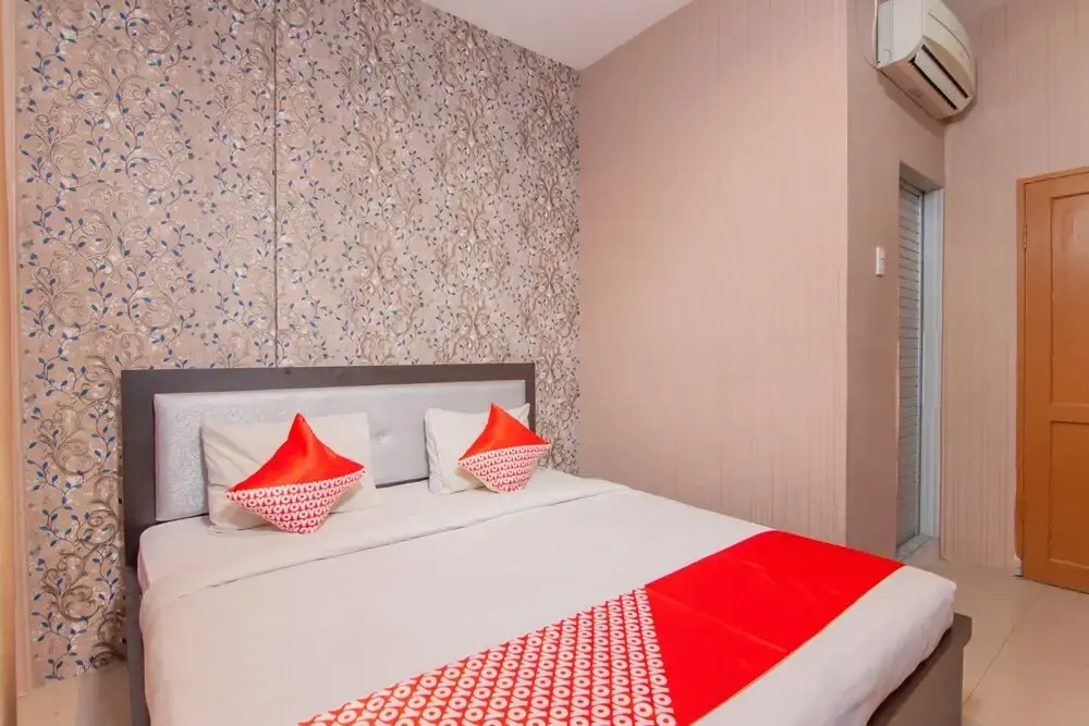 Residence 68 by OYO Rooms
