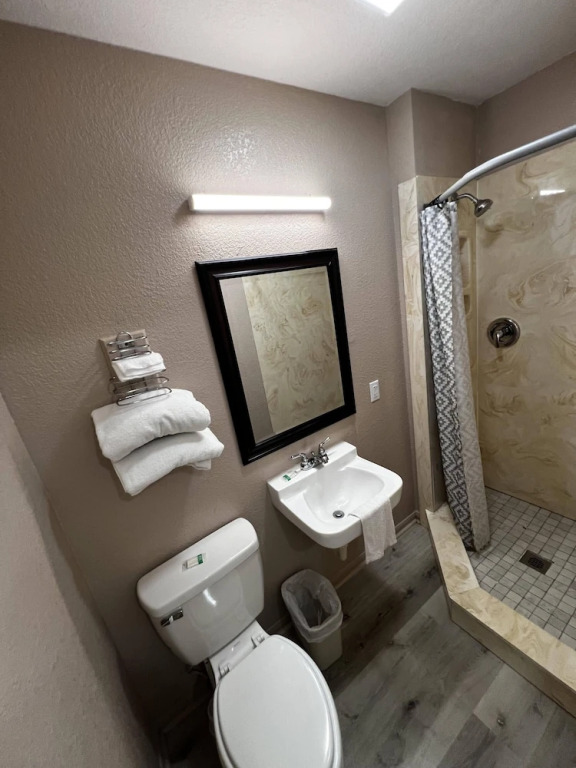 The 409 Bolivar Beach Hotel